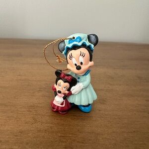 Vtg. Avon Minnie Mouse Disney’s Mickey’s Christmas Carol, 2003